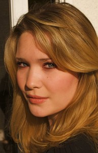 Sarah J Maas_credit_Josh Wasserman_300