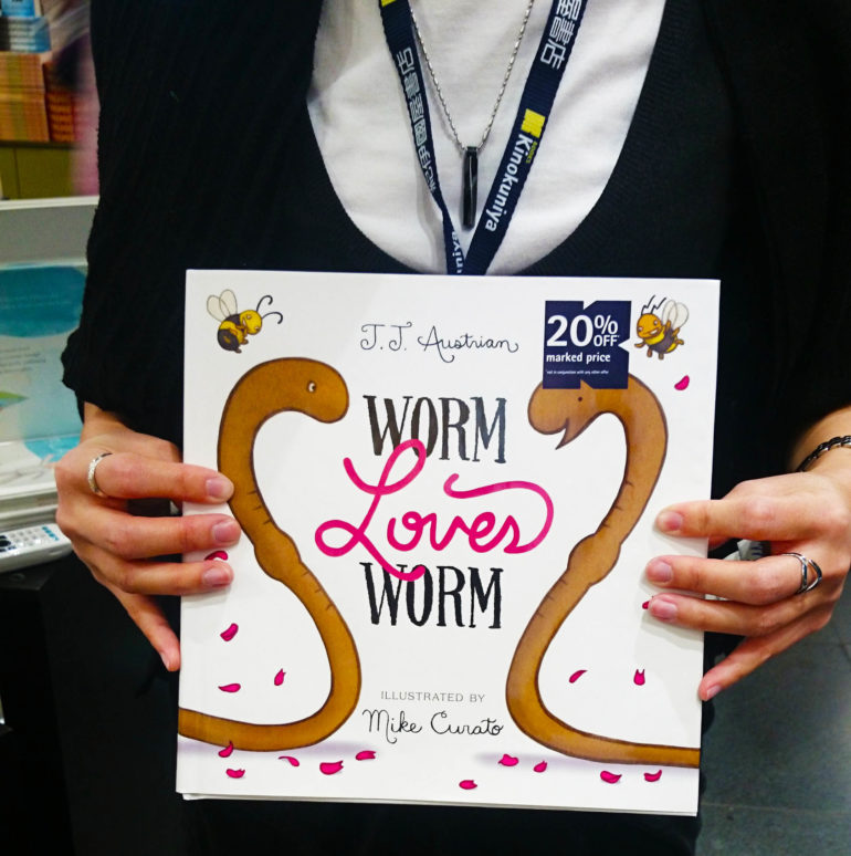 What’s the Big idea? | Phoebe reviews Worm Loves Worm